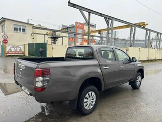 2020 Mitsubishi L200 V Рестайлинг, коричневый, 1950000 рублей, вид 5