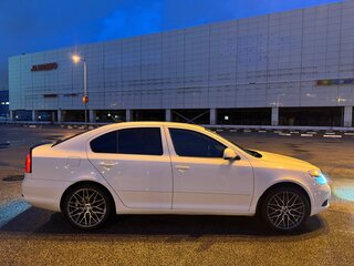 2012 Skoda Octavia II (A5) Рестайлинг, белый, 750000 рублей, вид 2