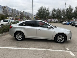 2012 Chevrolet Cruze I, серебристый, 530000 рублей, вид 3