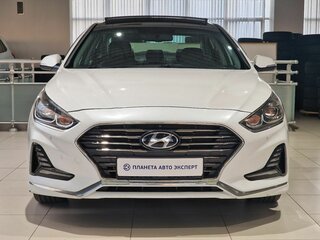 2018 Hyundai Sonata VII (LF) Рестайлинг, белый, 1815000 рублей, вид 2