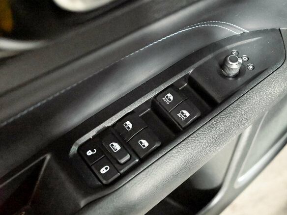 2021 Jeep Compass II Рестайлинг, чёрный, 2390000 рублей - вид 13