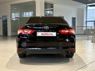 2020 Toyota Camry VIII (XV70), чёрный, 2745000 рублей, вид 5