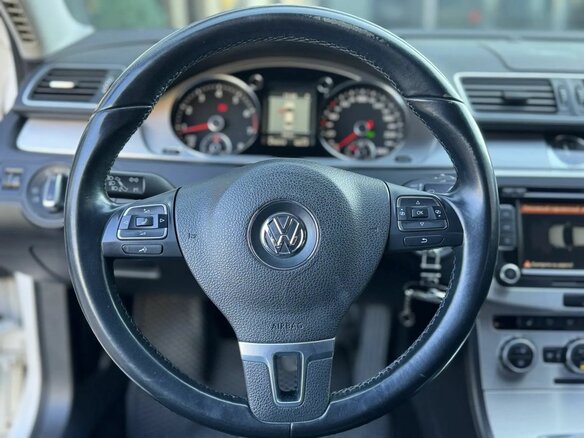 2012 Volkswagen Passat B7, белый, 999000 рублей - вид 10