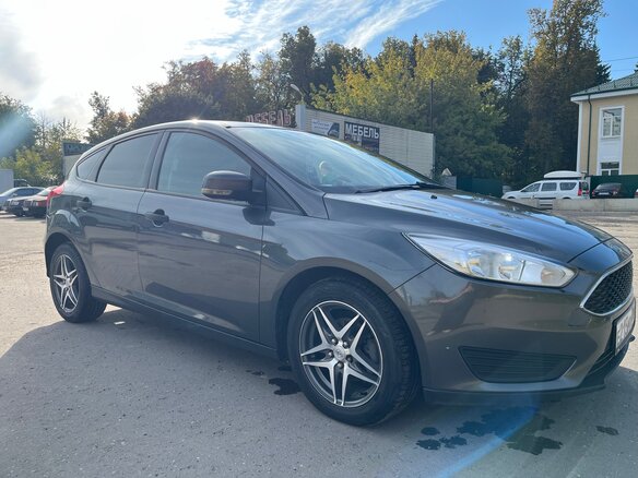 2019 Ford Focus III Рестайлинг, серый - вид 2