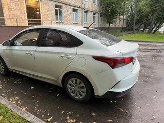 2020 Hyundai Solaris II Рестайлинг, белый, 930000 рублей, вид 4