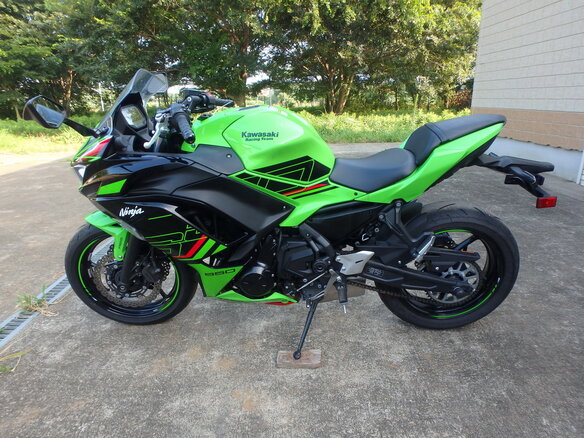 2024 Kawasaki Ninja 650, зелёный, 880000 рублей - вид 8