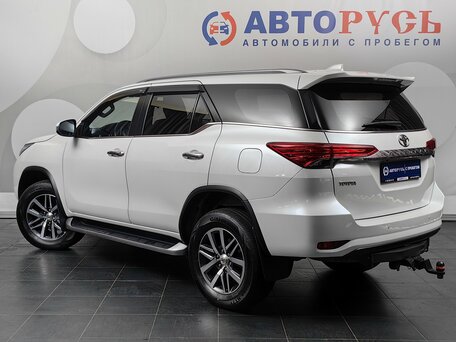 2018 Toyota Fortuner II, белый, 3258000 рублей, вид 2