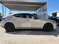 2022 Mazda 3 IV (BP), серебристый, 1650000 рублей - вид 1