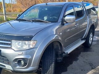 2014 Mitsubishi L200 IV Рестайлинг, серый, 2250000 рублей, вид 3
