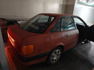 1987 Audi 80 IV (B3), красный, 125000 рублей, вид 3