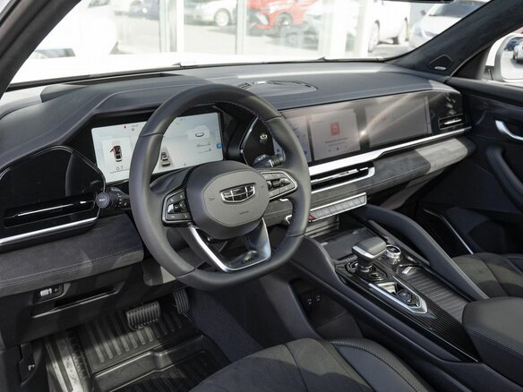 2026 Geely Monjaro I Рестайлинг, белый, 4954990 рублей - вид 3