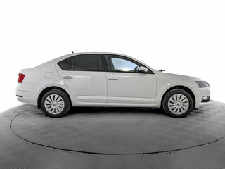 2020 Skoda Octavia III (A7) Рестайлинг, белый, 1760000 рублей, вид 4