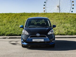 2018 Toyota Sienta II, чёрный, 1349000 рублей, вид 3