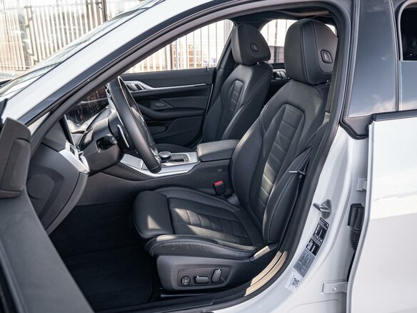 2025 BMW 4 серии Gran Coupe 420i G22, G23, G26 Рестайлинг, белый, 6250000 рублей - вид 9