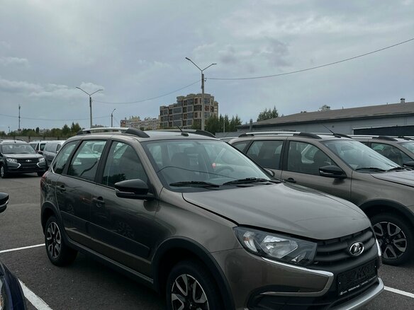 2026 Lada (ВАЗ) Granta Cross I Рестайлинг, коричневый, 1225000 рублей - вид 1