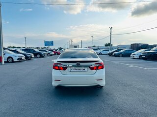 2012 Toyota Camry VII (XV50), белый, 1899000 рублей, вид 5