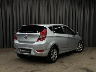 2011 Hyundai Solaris I, серебристый, 659999 рублей, вид 3