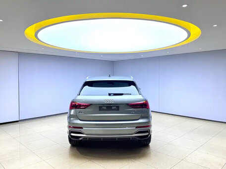 2023 Audi Q3 35 TFSI II (F3), серебристый, 3000000 рублей, вид 4