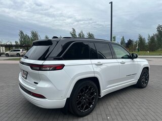 2026 Jeep Grand Cherokee L V (WL) Рестайлинг, белый, 10199000 рублей, вид 4