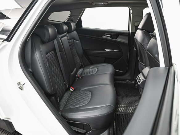 2025 Kia Sportage V, белый, 3839000 рублей - вид 6