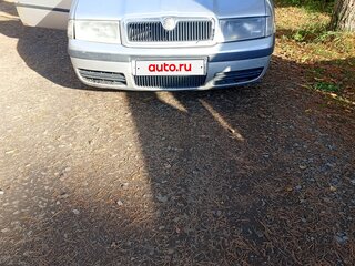 2001 Skoda Octavia I (A4) Рестайлинг, серебристый, 240000 рублей, вид 1