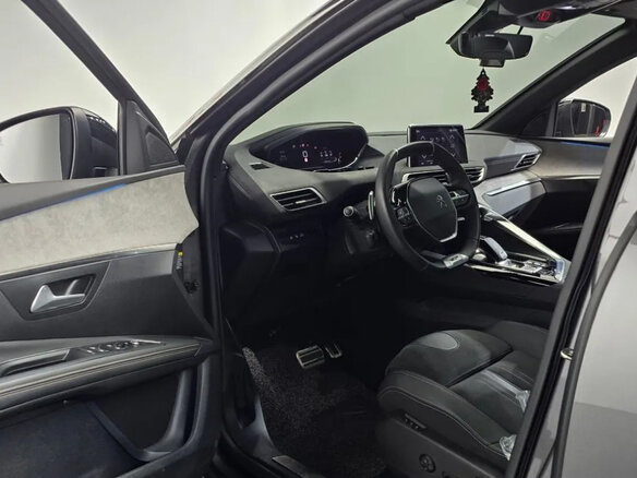 2021 Peugeot 5008 II Рестайлинг, серый, 2420000 рублей - вид 2