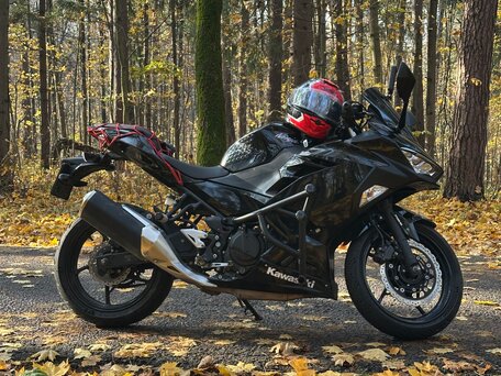 2018 Kawasaki Ninja 400, чёрный, 550000 рублей, вид 2