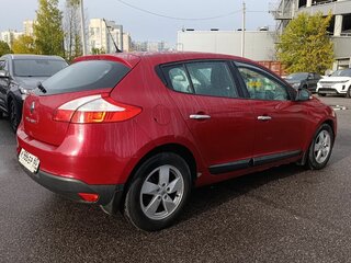 2010 Renault Megane III, красный, 515000 рублей, вид 4
