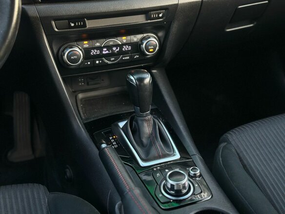 2013 Mazda 3 III (BM), белый, 999000 рублей - вид 17