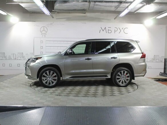 2016 Lexus LX 570 III Рестайлинг 2, серый, 5850000 рублей - вид 10