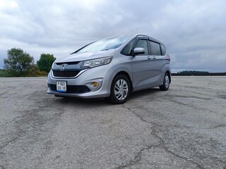 2017 Honda Freed+ II, серебристый, 1500000 рублей, вид 1