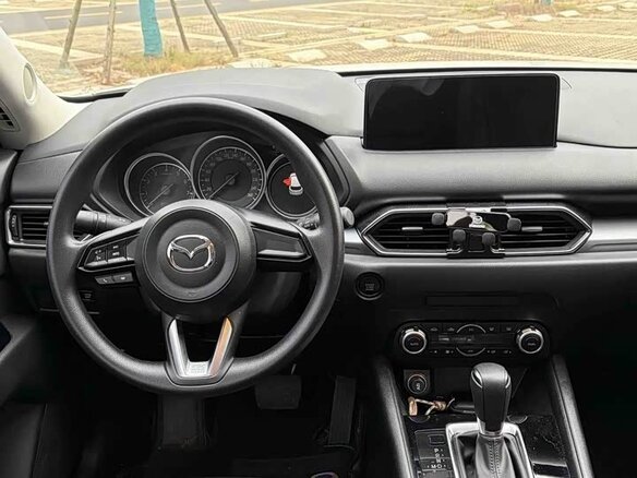 2024 Mazda CX-5 II Рестайлинг, белый, 2160000 рублей - вид 5