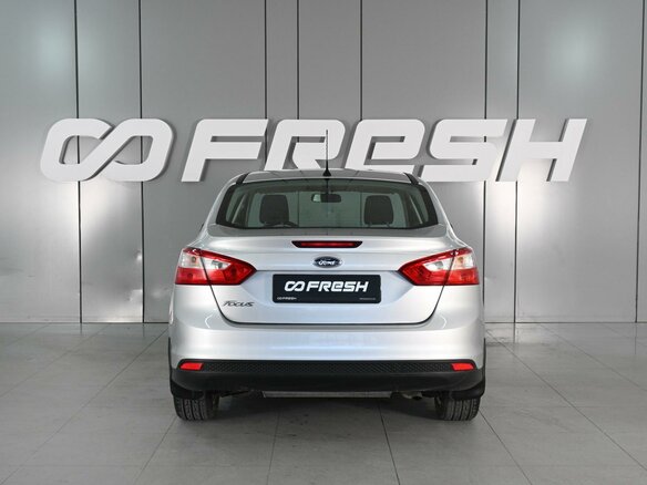 2014 Ford Focus III, серый, 880000 рублей - вид 3