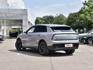 2026 Audi E7X, серебристый, 10506000 рублей, вид 5