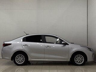 2020 Kia Rio IV, серый, 1599000 рублей, вид 3