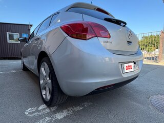 2010 Opel Astra J, серебристый, 530000 рублей, вид 5
