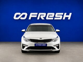 2019 Kia Optima IV Рестайлинг, белый, 1699077 рублей, вид 3