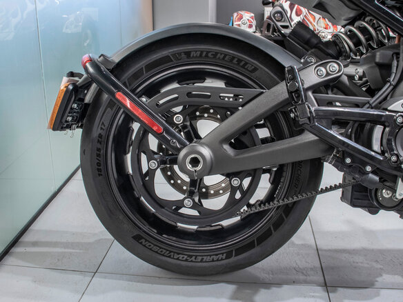 2021 Harley-Davidson LiveWire, белый, 1825454 рублей - вид 10