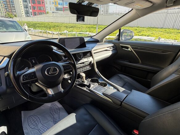2020 Lexus RX 300 IV Рестайлинг, белый, 4850000 рублей - вид 10