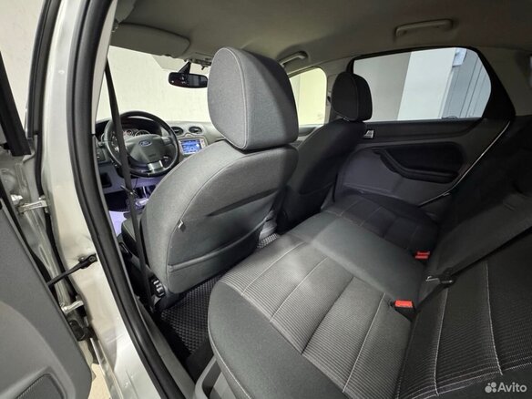 2009 Ford Focus II Рестайлинг, серебристый, 750000 рублей - вид 23