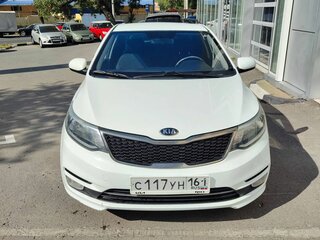 2015 Kia Rio 6-speed III, белый, 930000 рублей, вид 2