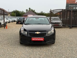 2011 Chevrolet Cruze I, чёрный, 700000 рублей, вид 2