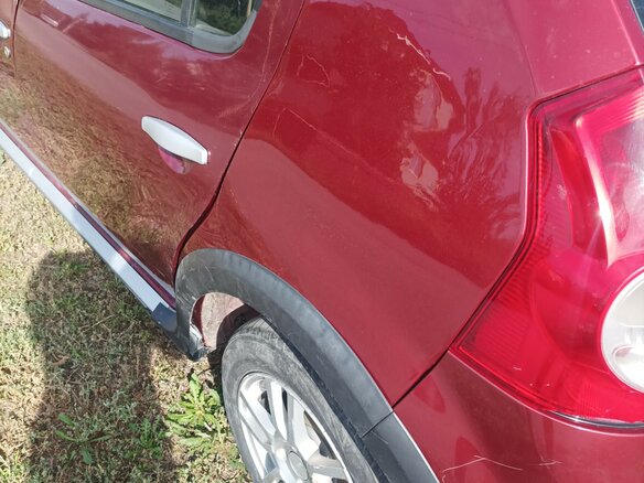 2012 Renault Sandero I, красный, 640000 рублей - вид 5