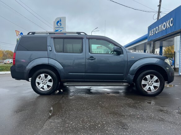2005 Nissan Pathfinder III, серый, 699000 рублей - вид 3