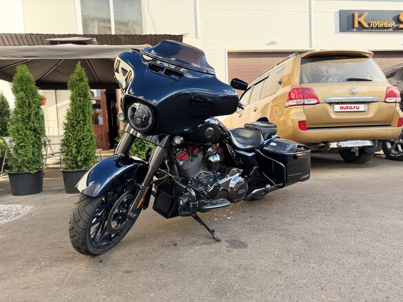 2022 Harley-Davidson CVO Street Glide, чёрный, 2170000 рублей - вид 4