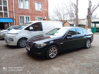 2013 BMW 5 серии 520i VI (F10/F11/F07), чёрный, 1550000 рублей, вид 1