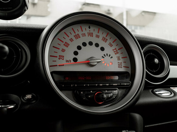 2012 Mini Hatch Cooper II (R56) Рестайлинг, красный, 1000000 рублей - вид 13