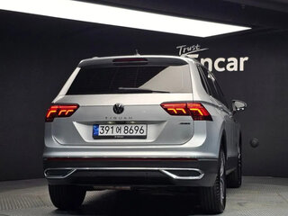 2022 Volkswagen Tiguan II Рестайлинг, серый, 2533000 рублей, вид 3