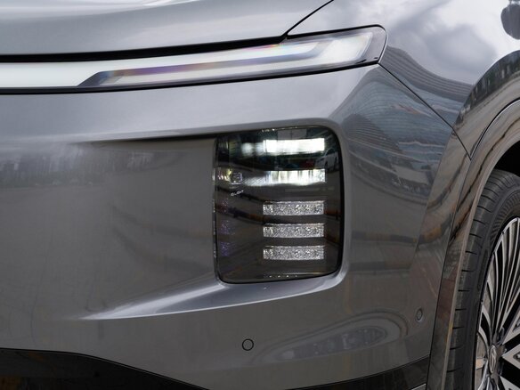 2026 Volkswagen ID.Era 9X 65.2 kWh, серебристый, 9998000 рублей - вид 9
