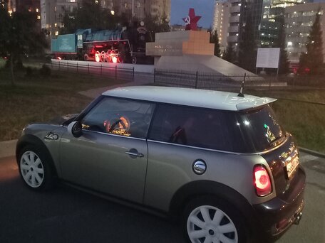 2007 Mini Hatch Cooper S II (R56), серый, 1250000 рублей, вид 5